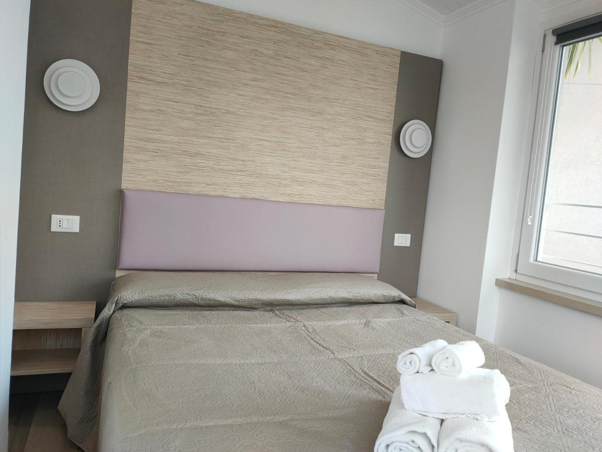 Iris Ar Holiday-Home Peschiera del Garda Exteriör bild