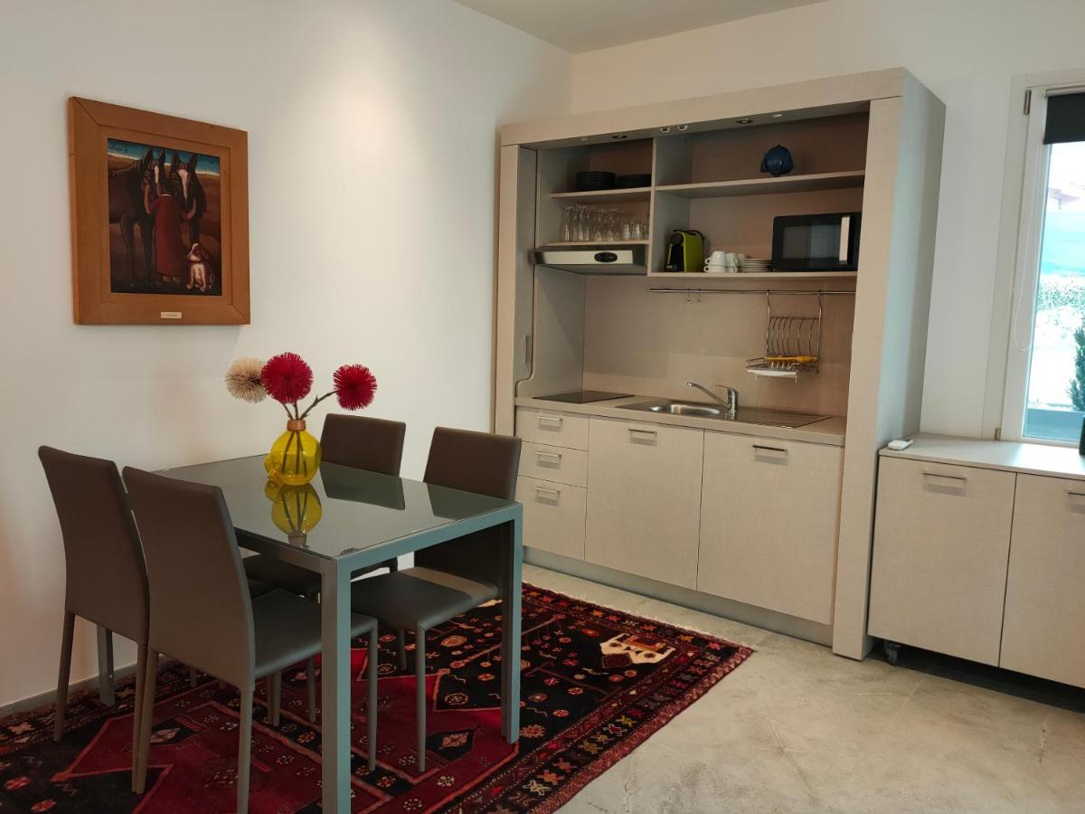 Iris Ar Holiday-Home Peschiera del Garda Exteriör bild