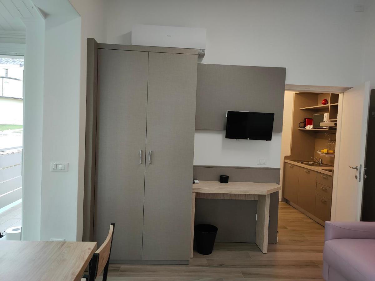 Iris Ar Holiday-Home Peschiera del Garda Exteriör bild